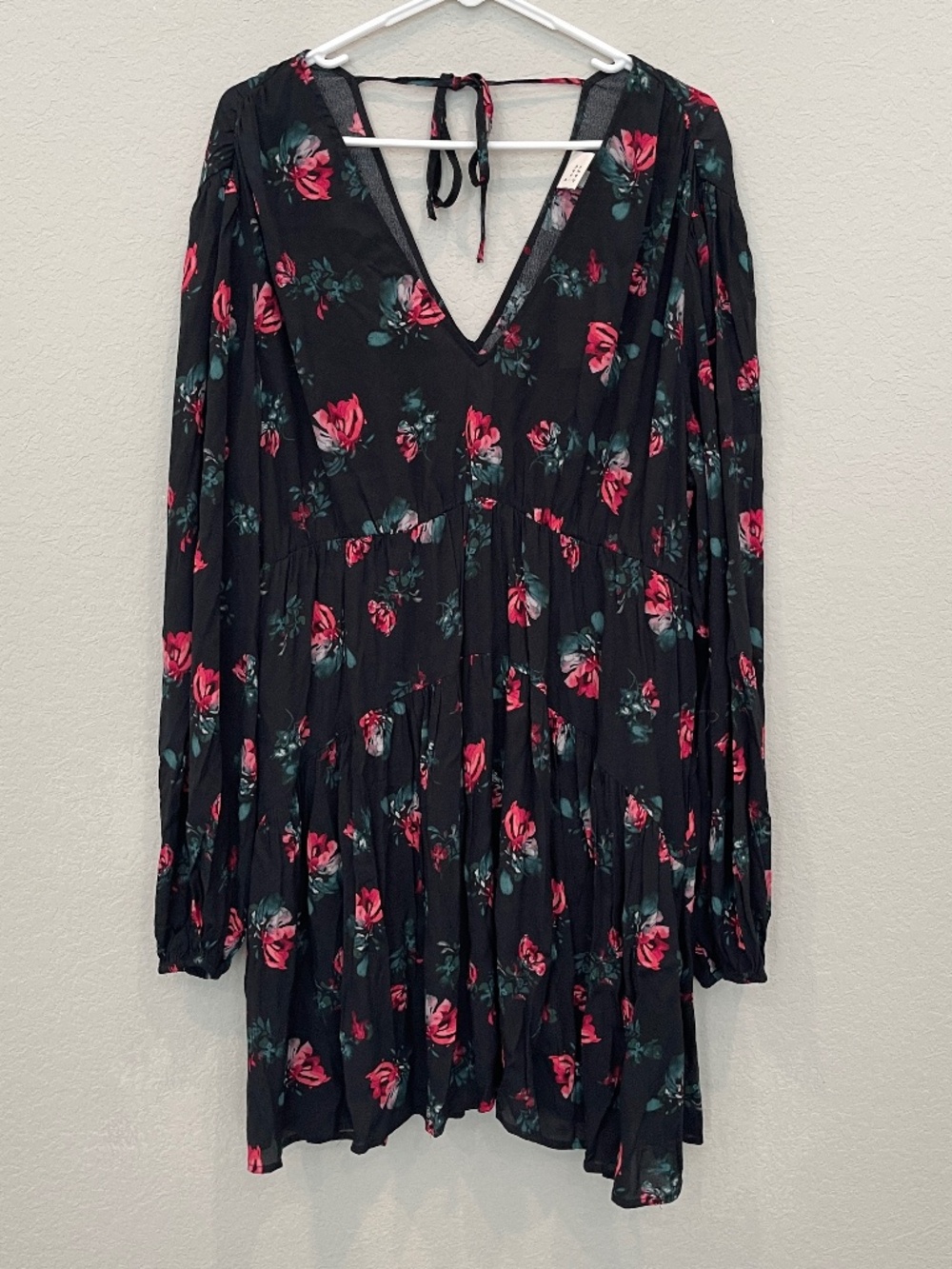 A New Day Floral Print Dress Women's L Black Red Long Sleeve V Neck